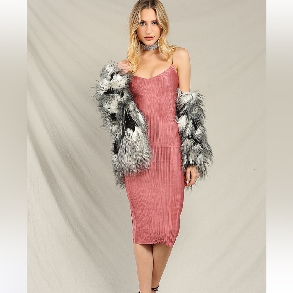 NEW Metallic Plisse Pink Color Cocktail Dress - Picture 3 of 7